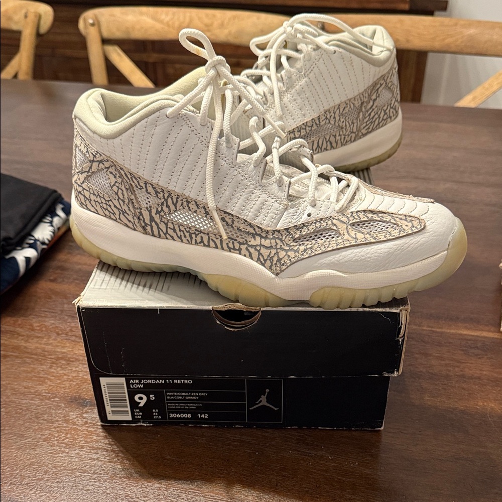 Jordan Retro 11 Low White and Gray Shoes